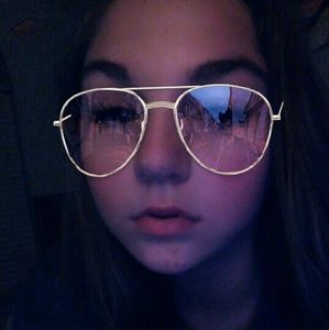 Meet your Posher, Reanna